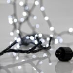 XMAS ΛΑΜΠΑΚΙ ΣΕΙΡΑ 100 LED 3mm 31V ΜΕΤΑΣΧΗΜΑΤΙΣΤΗ 4 ΕΠΕΚΤΑΣΕΙΣ ΕΩΣ 3 ΣΕΤ ΠΡΑΣΙΝΟ PVC ΚΑΛΩΔΙΟ ΛΕΥΚΟ LED ANA 5cm ΠΑΡΟΧΗ 3m ΙΡ44 (600-15200)