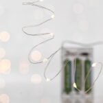 XMAS ΛΑΜΠΑΚΙ ΣΕΙΡΑ 20 MINI LED ΜΠΑΤΑΡΙΑΣ 3AA ΜΕ ΧΡΟΝΟΔΙΑΚΟΠΤΗ ΑΣΗΜΙ ΧΑΛΚΙΝΟ ΚΑΛΩΔΙΟ ΘΕΡΜΟ ΛΕΥΚΟ LED ANA 10cm ΠΑΡΟΧΗ 10cm IP20 (600-07921)