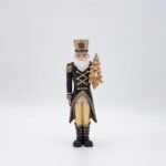 ΦΙΓΟΥΡΑ ΣΤΡΑΤΗΓΟΣ ΜΑΥΡΟ ΧΡΥΣΟ ΜΕ ΔΕΝΤΡΟ 23cm (600-47118)